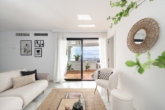 Wohnzimmer mit Balkon - Traumwohnung im Hafen von Puerto Banus/Marbella