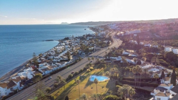 Renovierungsbedürftiges Reihenhaus in begehrter Lage von Bahía Dorada 2–Potenzial für Ihr Traumhaus!, 29693 Bahía Dorada (Spanien), Haus